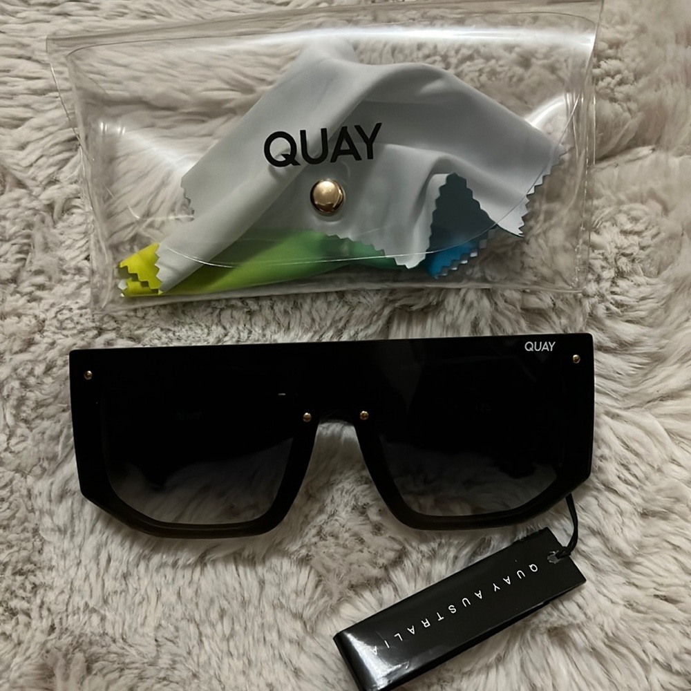 Brand new* Quay Sunglasses
